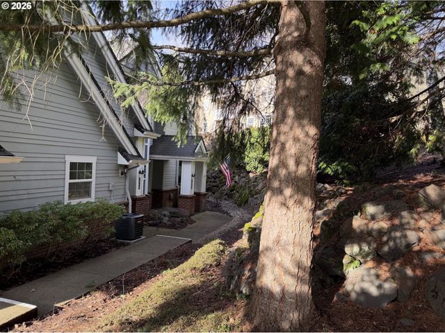 4890 SUMMERLINN Way, West Linn, OR 97068