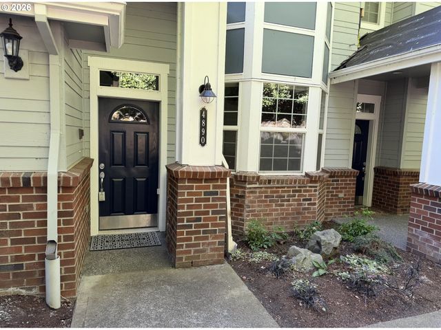 4890 SUMMERLINN Way, West Linn, OR 97068