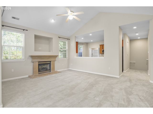 4890 SUMMERLINN Way, West Linn, OR 97068