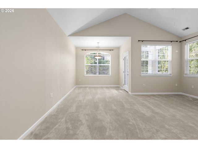 4890 SUMMERLINN Way, West Linn, OR 97068