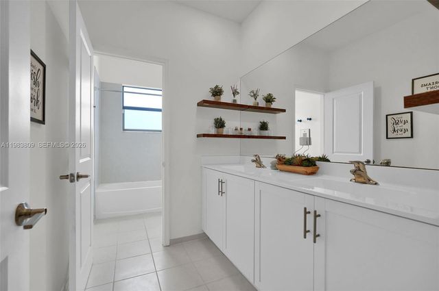 13367 SW 285th St, Homestead, FL 33033