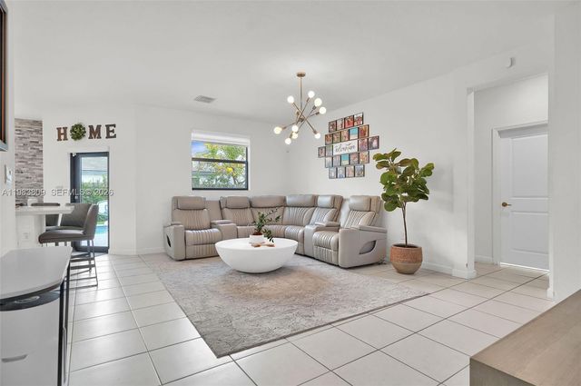 13367 SW 285th St, Homestead, FL 33033