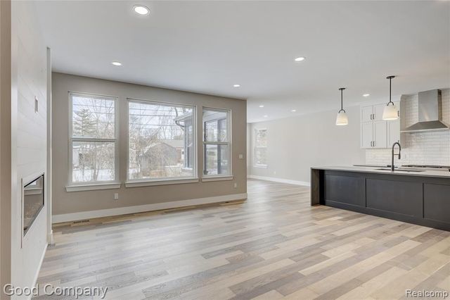 2418 Shenandoah Drive, Royal Oak, MI 48073