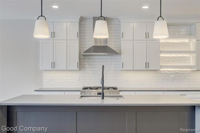 2418 Shenandoah Drive, Royal Oak, MI 48073