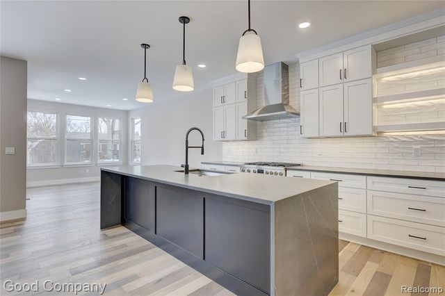 2418 Shenandoah Drive, Royal Oak, MI 48073