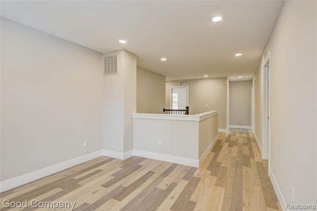 2418 Shenandoah Drive, Royal Oak, MI 48073