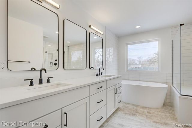 2418 Shenandoah Drive, Royal Oak, MI 48073