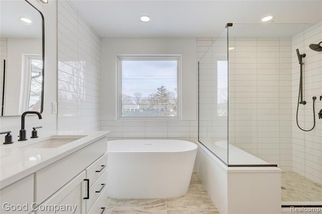 2418 Shenandoah Drive, Royal Oak, MI 48073