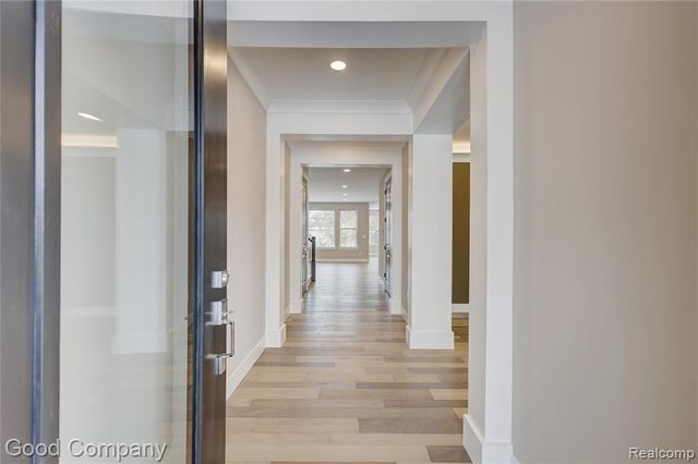 2418 Shenandoah Drive, Royal Oak, MI 48073