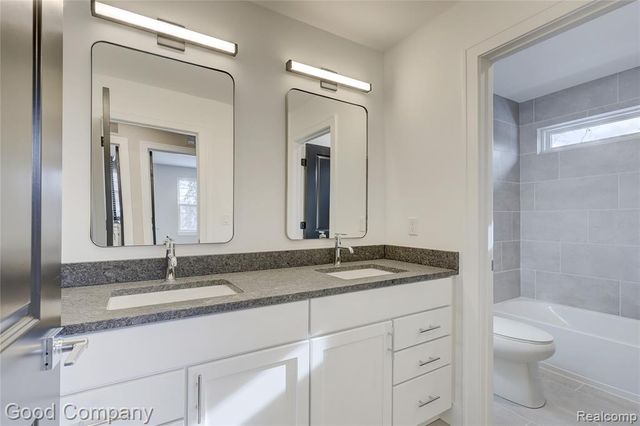 2418 Shenandoah Drive, Royal Oak, MI 48073