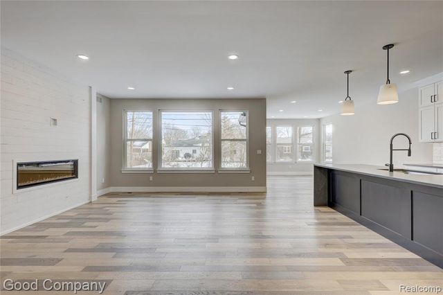 2418 Shenandoah Drive, Royal Oak, MI 48073