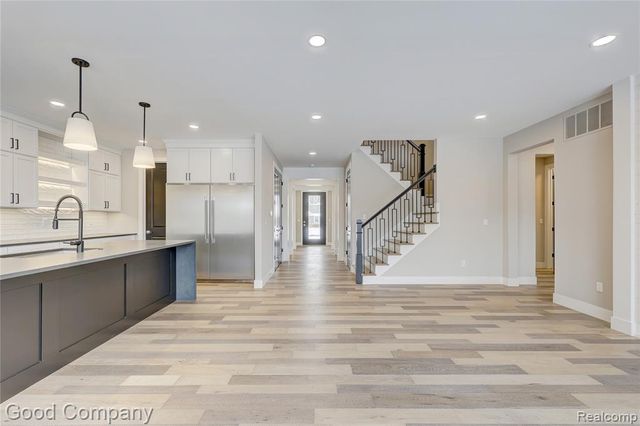 2418 Shenandoah Drive, Royal Oak, MI 48073