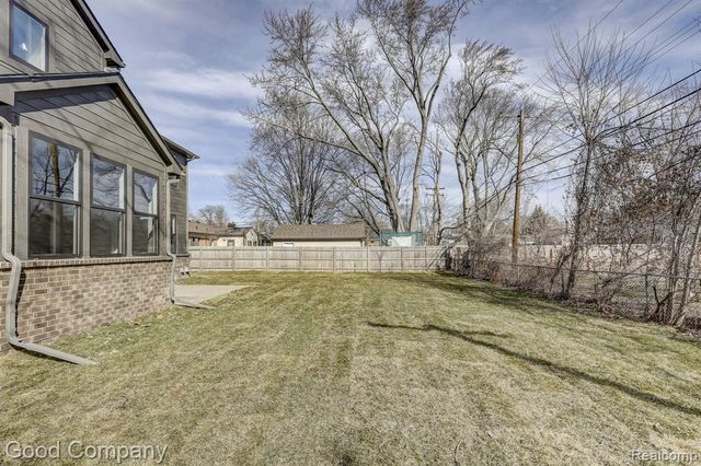 2418 Shenandoah Drive, Royal Oak, MI 48073