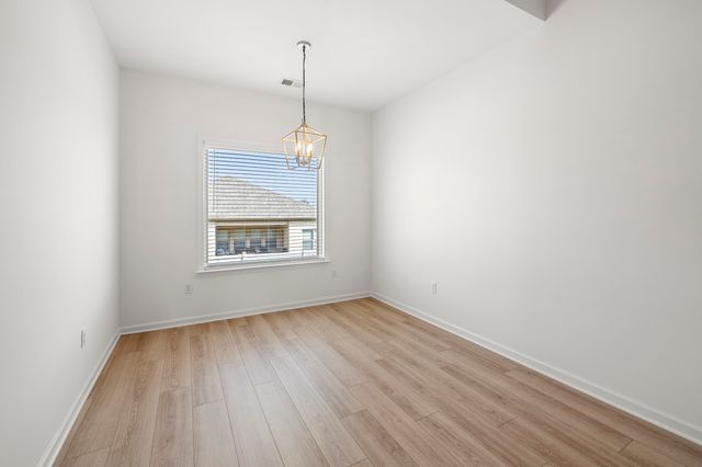 140 OAKLAND RIDGE CV, Oakland, TN 38060