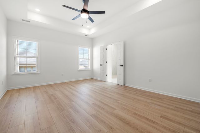 140 OAKLAND RIDGE CV, Oakland, TN 38060