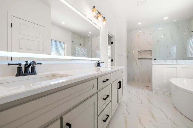 140 OAKLAND RIDGE CV, Oakland, TN 38060