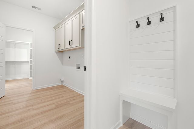 140 OAKLAND RIDGE CV, Oakland, TN 38060