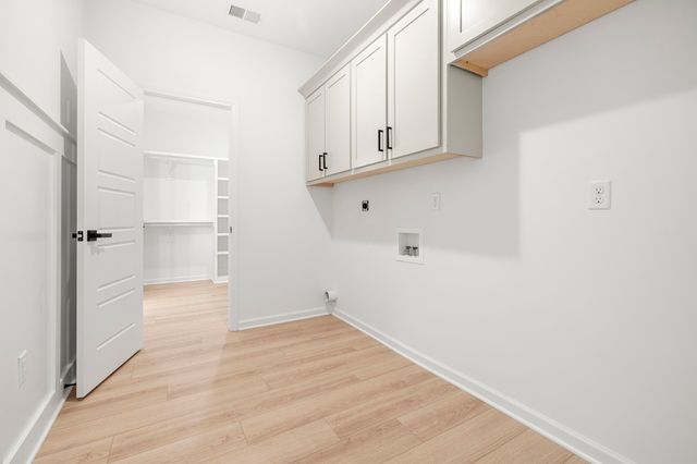 140 OAKLAND RIDGE CV, Oakland, TN 38060