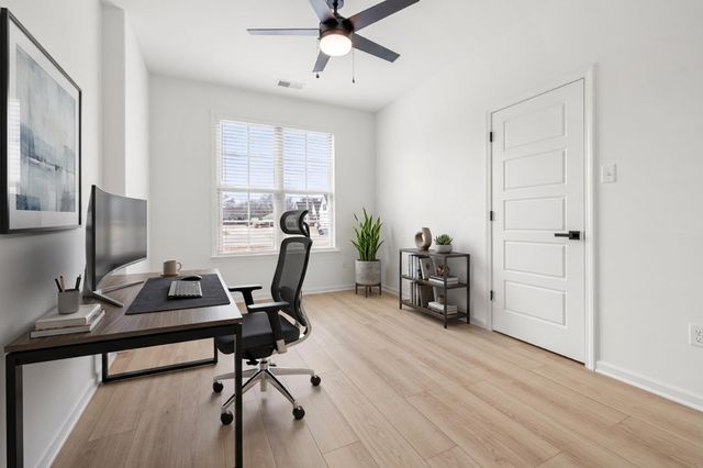 140 OAKLAND RIDGE CV, Oakland, TN 38060