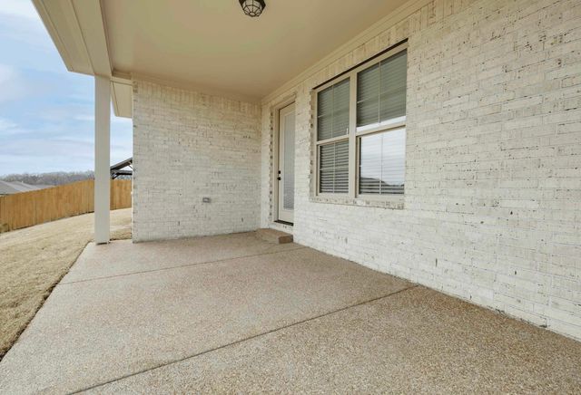 140 OAKLAND RIDGE CV, Oakland, TN 38060