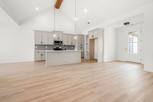 140 OAKLAND RIDGE CV, Oakland, TN 38060