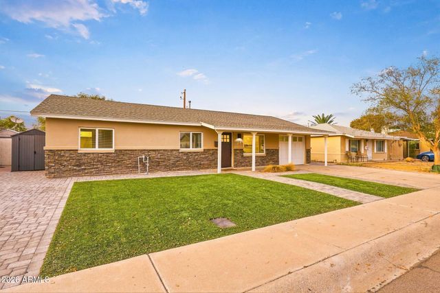 7702 E PINCHOT Avenue, Scottsdale, AZ 85251