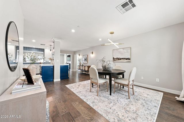 7702 E PINCHOT Avenue, Scottsdale, AZ 85251