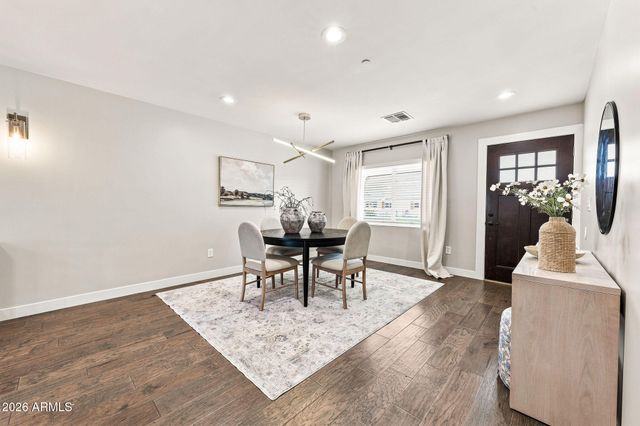 7702 E PINCHOT Avenue, Scottsdale, AZ 85251
