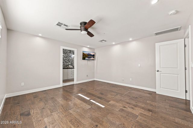 7702 E PINCHOT Avenue, Scottsdale, AZ 85251