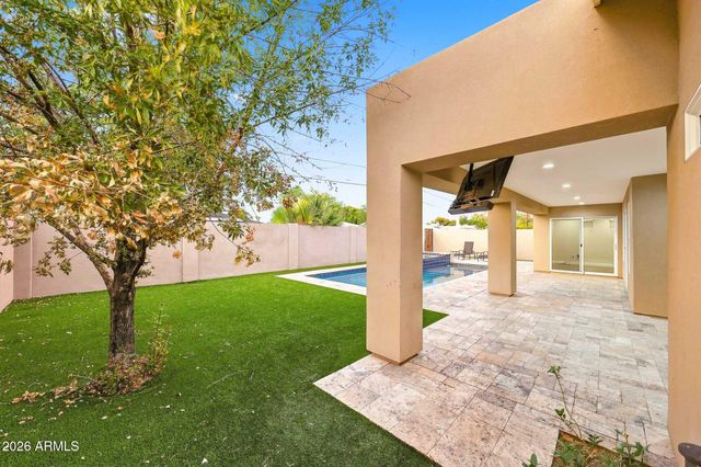 7702 E PINCHOT Avenue, Scottsdale, AZ 85251