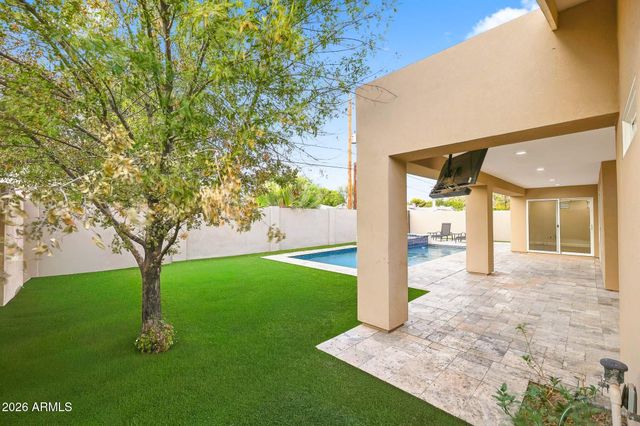 7702 E PINCHOT Avenue, Scottsdale, AZ 85251