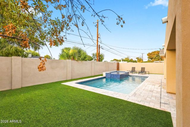7702 E PINCHOT Avenue, Scottsdale, AZ 85251