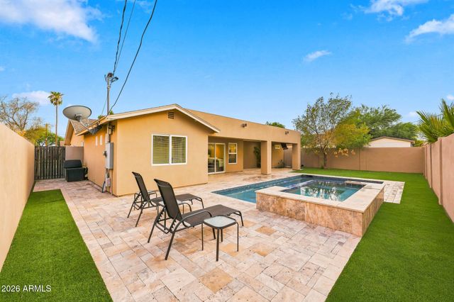 7702 E PINCHOT Avenue, Scottsdale, AZ 85251