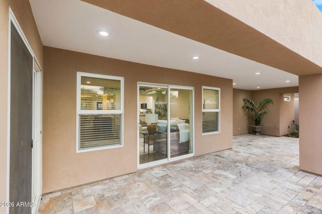 7702 E PINCHOT Avenue, Scottsdale, AZ 85251