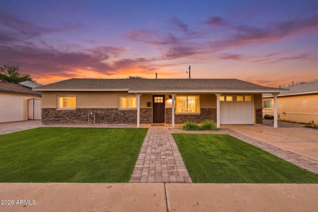 7702 E PINCHOT Avenue, Scottsdale, AZ 85251
