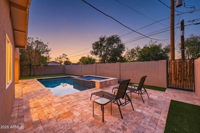 7702 E PINCHOT Avenue, Scottsdale, AZ 85251