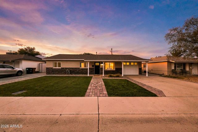 7702 E PINCHOT Avenue, Scottsdale, AZ 85251