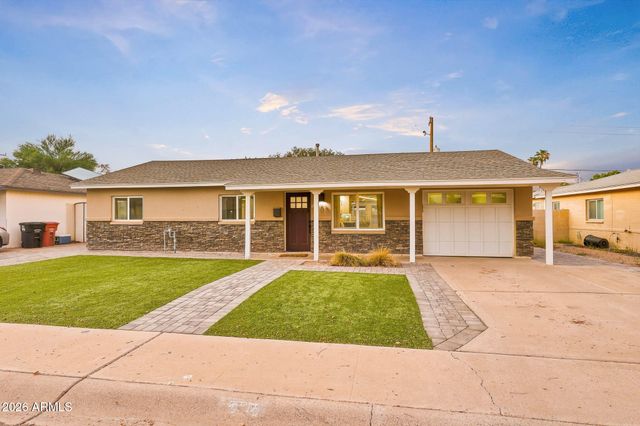 7702 E PINCHOT Avenue, Scottsdale, AZ 85251