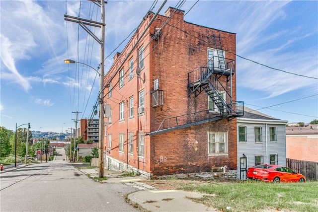 2029 Rose St, Hill District, PA 15219