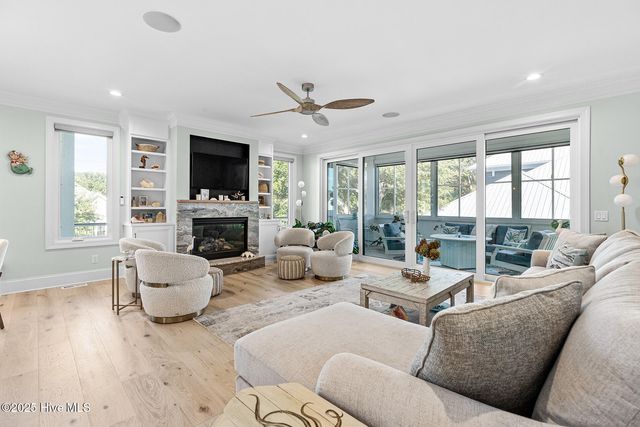 434 Settlers Lane, Kure Beach, NC 28449