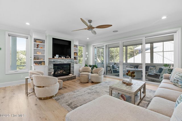 434 Settlers Lane, Kure Beach, NC 28449