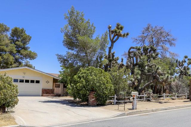 7603 Fox Trail, Yucca Valley, CA 92284
