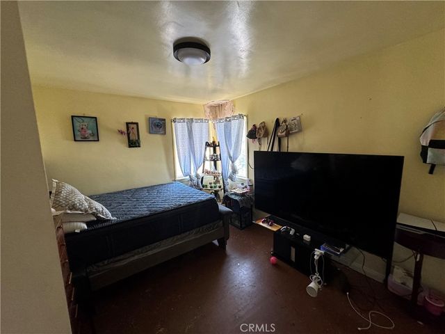 5720 E Beverly, East Los Angeles, CA 90022