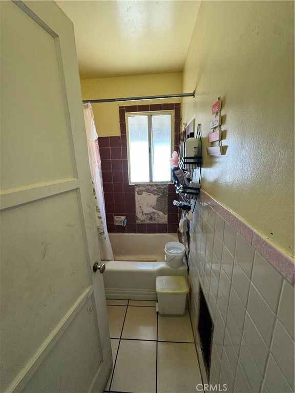 Image 13 of property listing at 5720 E Beverly, East Los Angeles, CA 90022