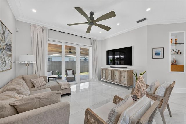 14940 NW 89th Avenue, Miami Lakes, FL 33018