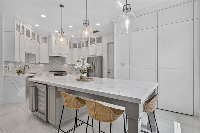 14940 NW 89th Avenue, Miami Lakes, FL 33018