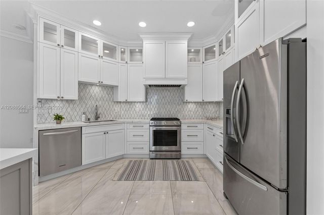 14940 NW 89th Avenue, Miami Lakes, FL 33018