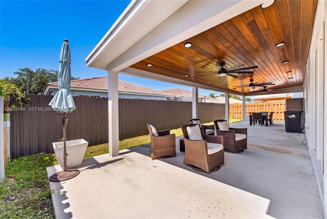 14940 NW 89th Avenue, Miami Lakes, FL 33018