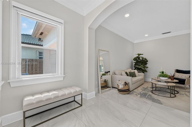 14940 NW 89th Avenue, Miami Lakes, FL 33018