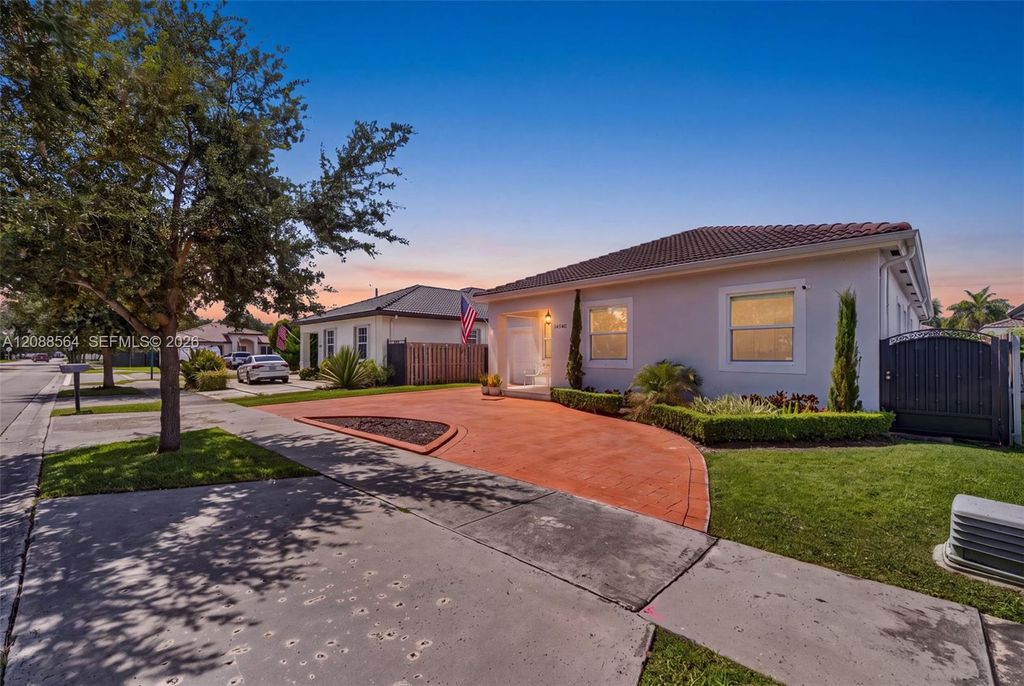 14940 NW 89th Avenue, Miami Lakes, FL 33018